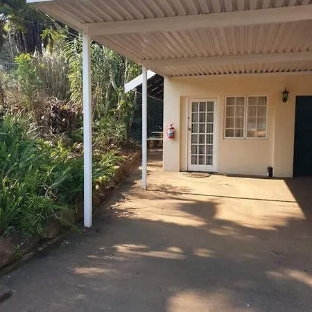Bavarian Getaway Kloof Exterior photo